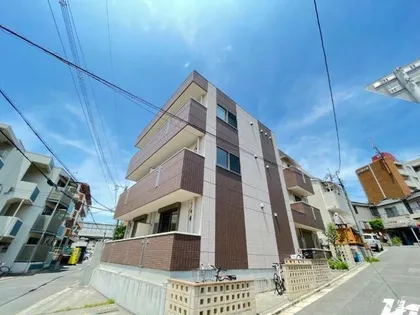 ジュール スラン【1階】の外観