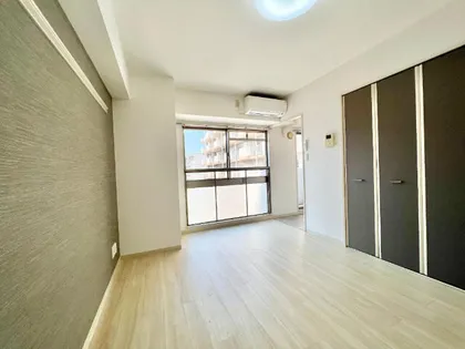 クラシタイヤー新栄【3階】の居間