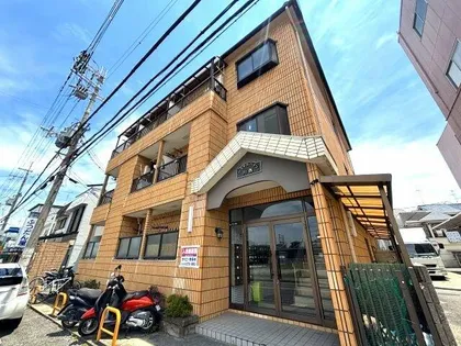 ロイヤルハイツ川西【3階】の外観