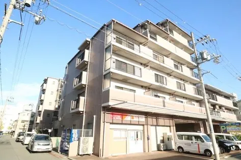 ボシュケ鷹取の画像