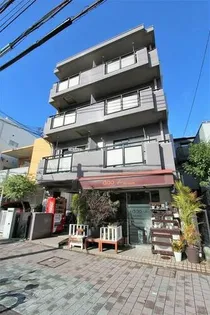 ゴールドツリー【2階】の外観