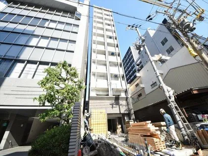 ファーストフィオーレ本町イースト【1階】の外観
