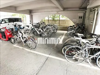 ダイコウビル【4階】の玄関