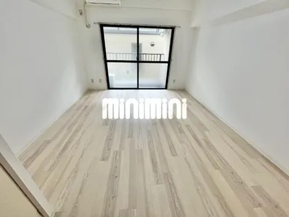 エクセレンス山中【2階】の居間