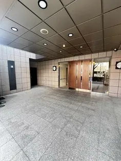 シティハウス上前津【2階】の玄関