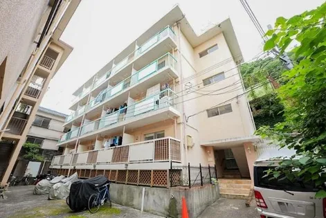 マンションカザミドリ【3階】の外観