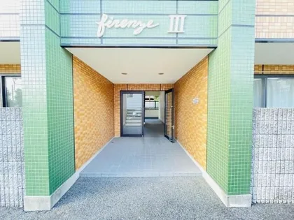 フィレンツェⅢ【3階】の玄関