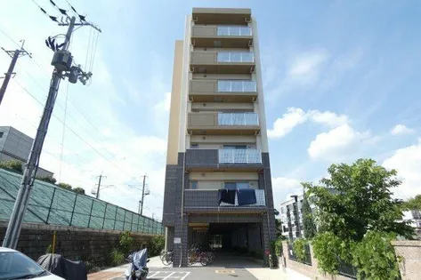 大阪府吹田市千里万博公園【マンション】の外観