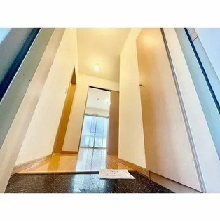 アムール LAFORET【1階】の玄関