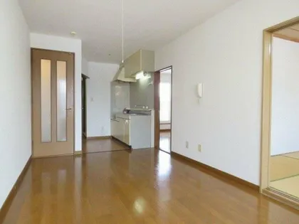 PLAZA IN SHINKAWA【2階】の居間