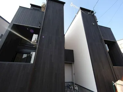 SUNLIT GARDENの画像