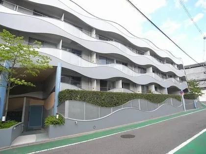 マナーハウス【1階】の外観