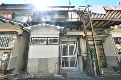 大阪府寝屋川市日新町【テラスハウス】の外観