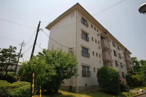 浅田香里ヶ丘住宅【1階】の外観