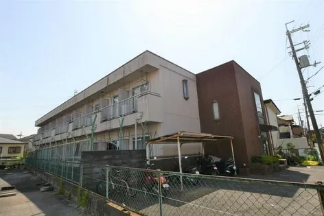 巴ハウス【1階】の外観