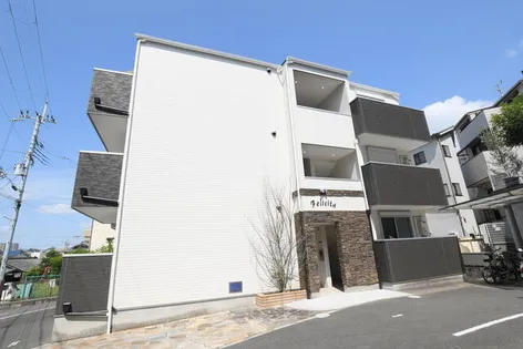 Felicita【1階】の外観