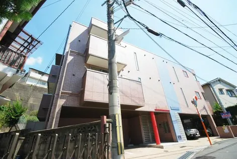 大阪府枚方市岡山手町【マンション】の外観