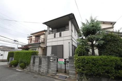 大阪府寝屋川市太秦桜が丘【一戸建】の外観