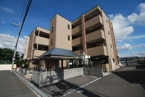 ミ・ピアーチェ【3階】の外観