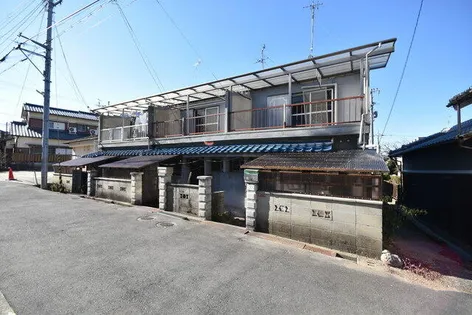 大阪府枚方市北中振2丁目【テラスハウス】の外観