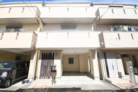 大阪府寝屋川市田井町【一戸建】の外観