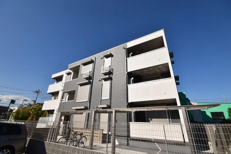 La Maison Du MiLieu【3階】の外観