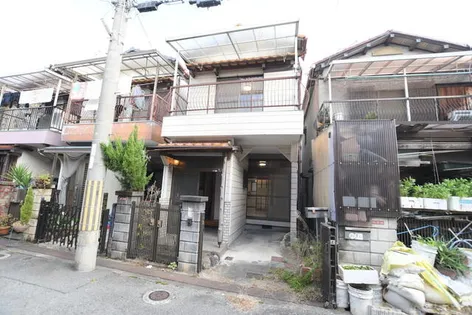 大阪府枚方市野村中町【一戸建】の外観