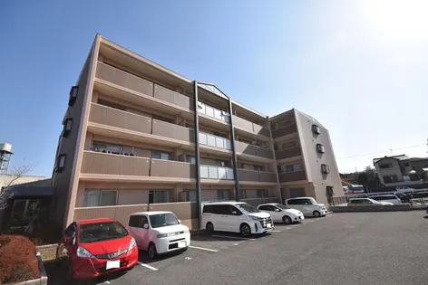 ラフィネ星田の画像