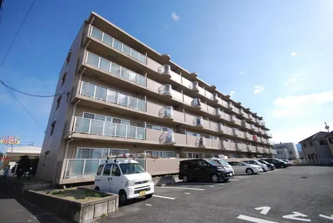 シャルル津田の画像