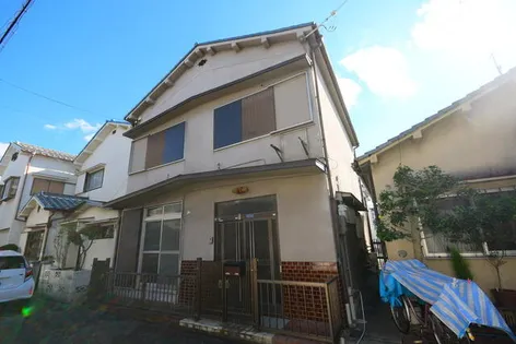 大阪府寝屋川市成美町【一戸建】の外観