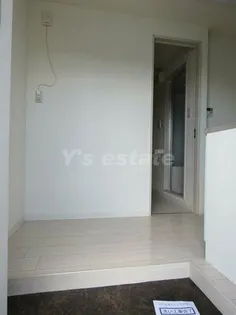 ラ・ハイール喜連【3階】の玄関