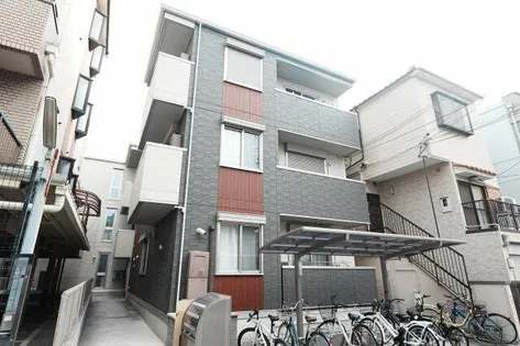 エスト・ヴィヴァーチェ【2階】の外観