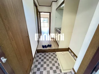 グリーンヒルズ山田15【1階】の玄関