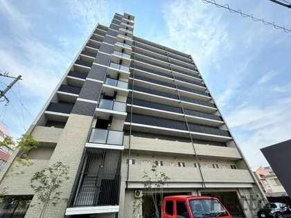 ライジングメゾン新大阪サウス【3階】の外観