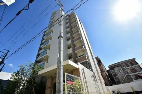 マンションはりげん鳳【6階】の外観