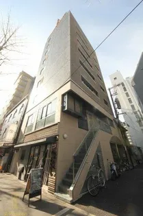 レジデンスイン梅田【8階】の外観