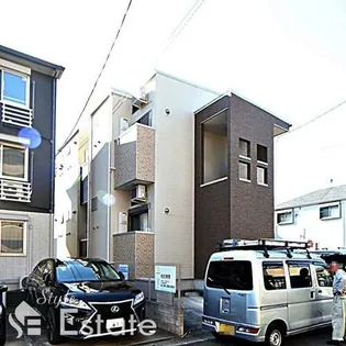 プティヴェナール【1階】の外観