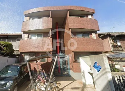 グランブルー【1階】の外観