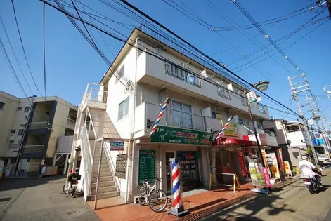 新和光マンション【2階】の外観