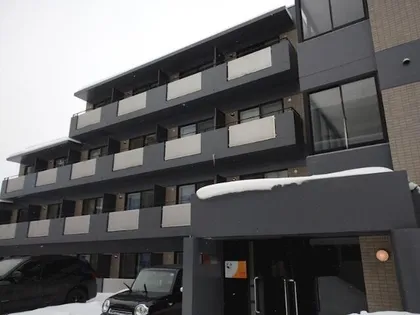 グランイースト北17条【1階】の外観