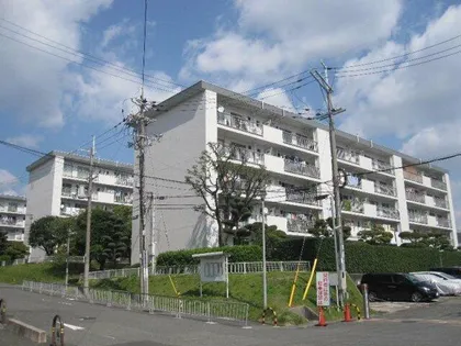 千里竹見台団地A4棟の画像