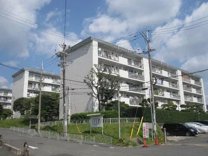 千里竹見台団地A4棟の画像