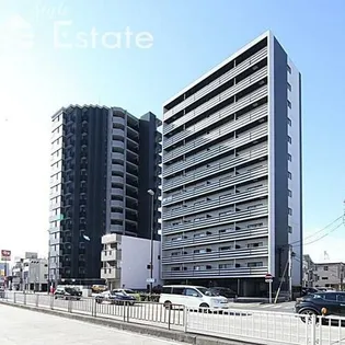 古出来エンブルコート【4階】の外観