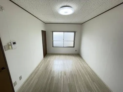 サンハイム【3階】の居間