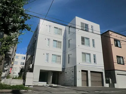 SALVATORE MOTOMACHIの画像