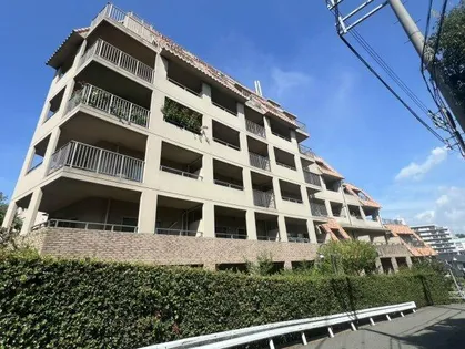 ジュリオ朝霧【3階】の外観