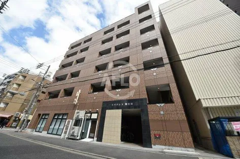 リバパレス靭公園【4階】の外観