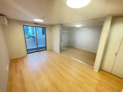 エクシード下山【101号室】の居間