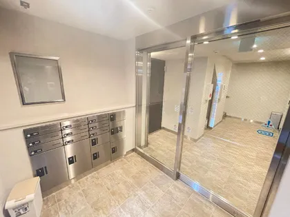 エクシード下山【202号室】の玄関