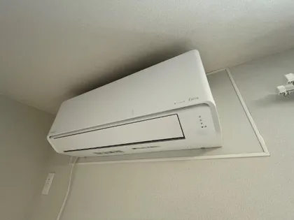 エクシード下山【302号室】の玄関